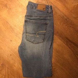 High waisted American Eagle Jeans